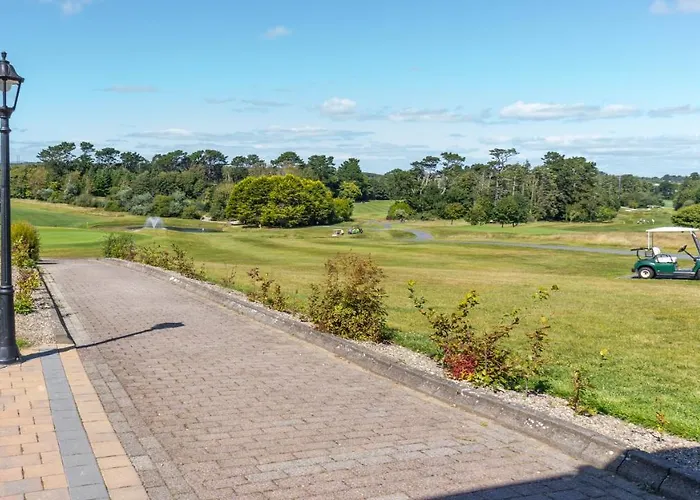 Burrows Lodge, 5 Tramore